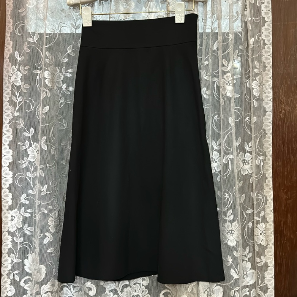 Rue Blanche size 1 black mid length skirt brand new wo tags